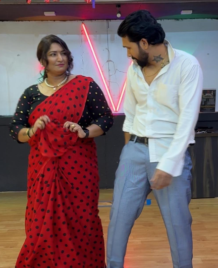 BOLLYWOOD hover